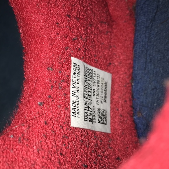 Men’s tan and blue suede Reebok classics - Picture 4 of 6